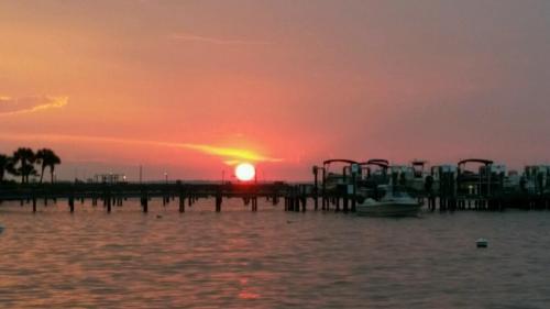 Vs482 - Spacious Unit On Little Sabine Bay