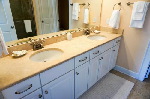 Villa 435 Fort Pickens Rd
