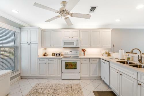Big O Beach - White Sands Townhomes