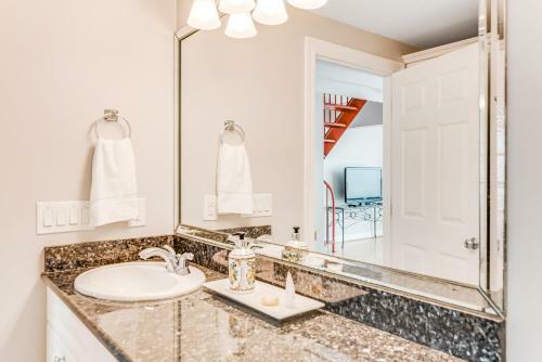 Big O Beach - White Sands Townhomes