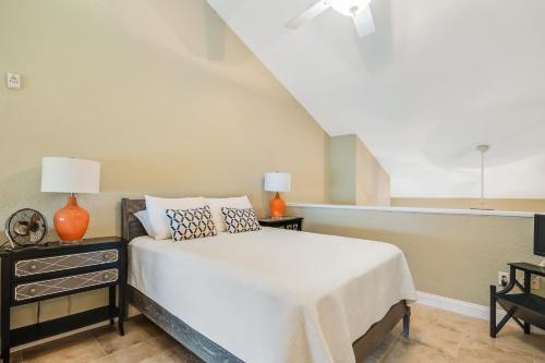 Palm Beach Club 2-226