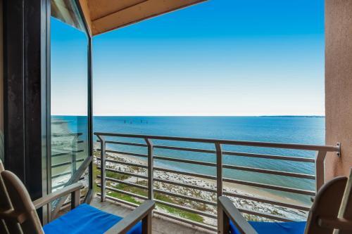 Palm Beach Club 2-226