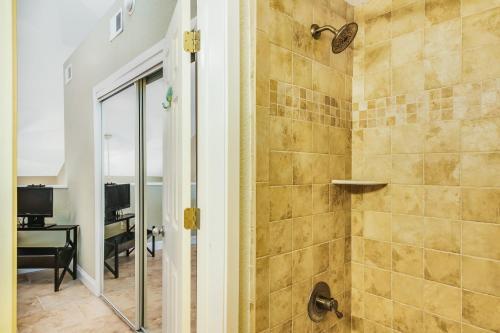 Palm Beach Club 2-226