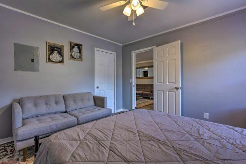 Cozy Pensacola Duplex About 3 Mi To Beach And Park