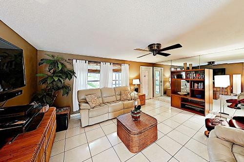 Tropical Gem On Water Home