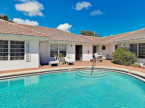 New Listing! Coastal Apartment With Pool & Patio Home