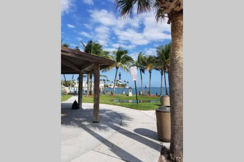 Apartamento 3220 Ne 15th St. Unit 2