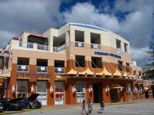 Recently Renovated! 2 2 Apartment - Unit #18a Apts