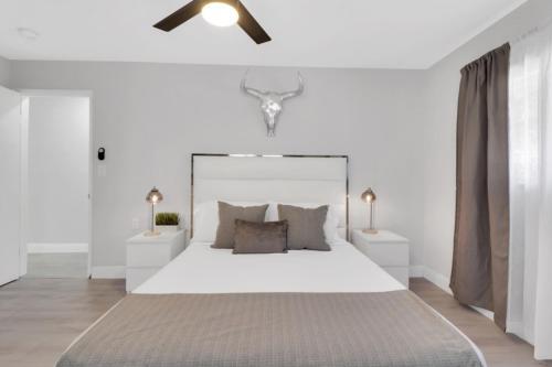 Recently Renovated! 2 2 Apartment - Unit #18a Apts