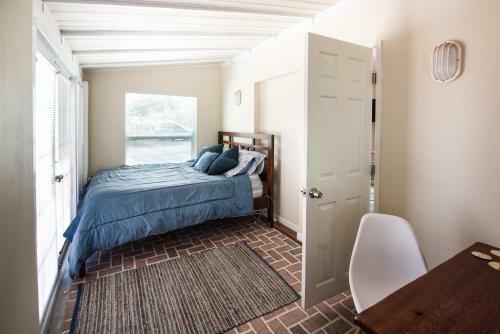 Pelico Palms - Sunset Cottage