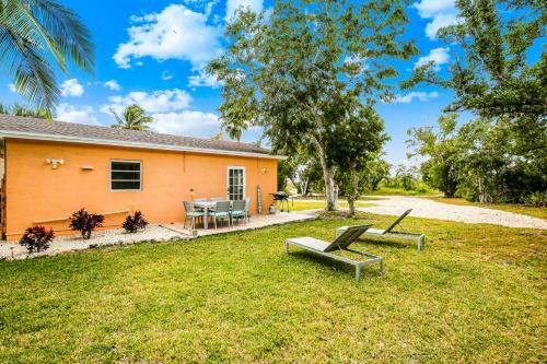 Pelico Palms - Sunset Cottage