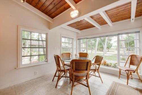 Pelico Palms - Villa & Treehouse