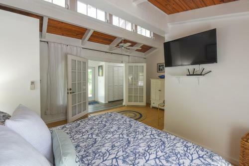 Pelico Palms - Villa & Treehouse