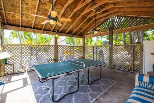 Pelico Palms - Villa & Treehouse