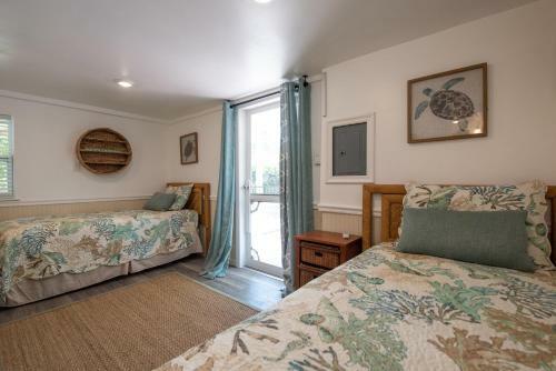 Pelico Palms - Villa & Treehouse