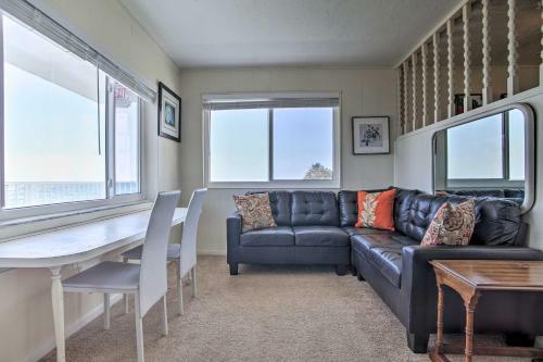 Apartamento Seaside Studio Escape With Direct Beach Access!