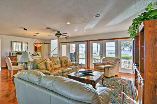 Punta Gorda Waterfront Home With Private Pool And Dock!