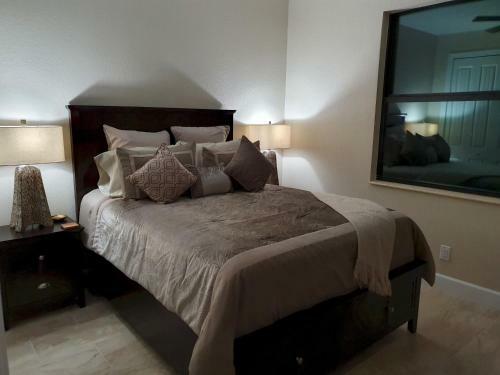 Villa Stunning Brand New 3 Bed Home, Fabulous Pool Overlooking River,
