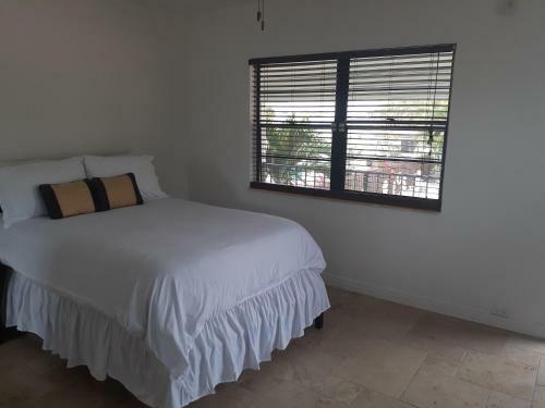 Hotel Open Waters Resort