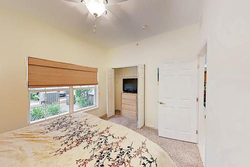 Apartamento Sunny Poolside Condo With Hot Tub & Beach Access Condo