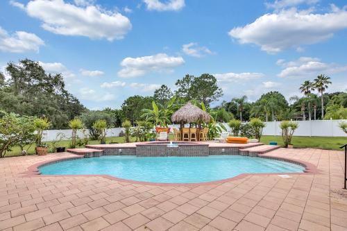Luxury 5br Pool Spa Tiki Hut