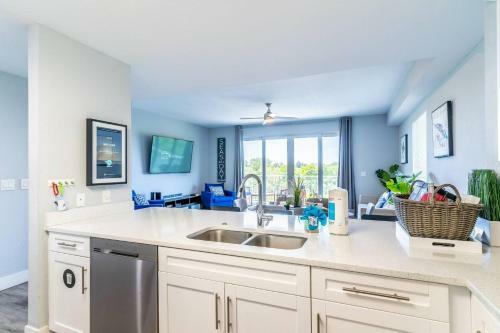 3284 Little Harbor