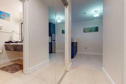 Apartamento Sea Breeze, Studio 510, Beach Steps Away!+pool+wifi