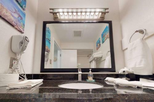 Apartamento Sea Breeze, Studio 510, Beach Steps Away!+pool+wifi