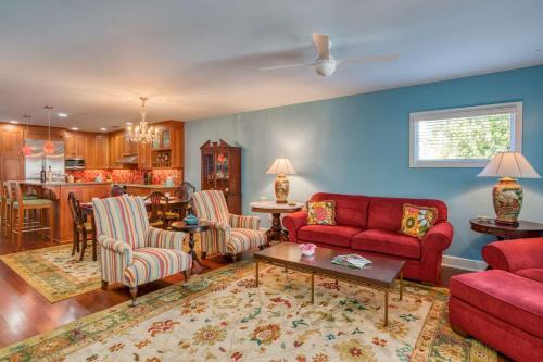 St. George Street Apartment