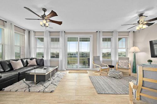Minutes Walk To Beach, Elevator, Beach Views, Beach Supplies