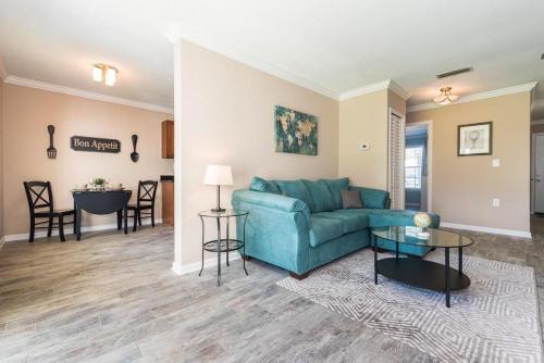 Cozy Island Condo - Walk To Downtown!