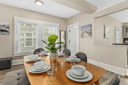 Orange Oasis - Walk To Historic District