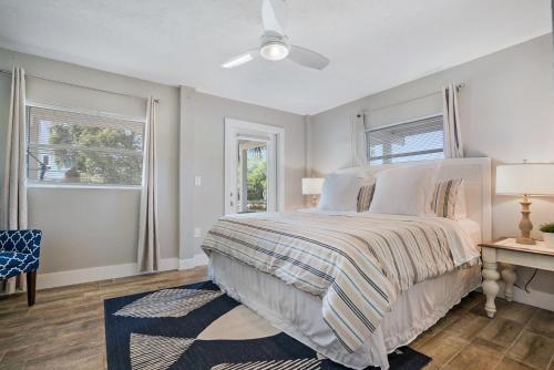 Blue Oasis, Canal Front Home With Dock, Fire Pit, Porches And Walk To Beach