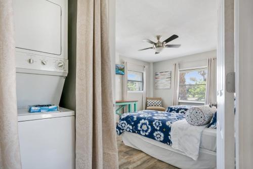 Blue Oasis, Canal Front Home With Dock, Fire Pit, Porches And Walk To Beach