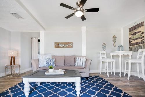 Blue Oasis, Canal Front Home With Dock, Fire Pit, Porches And Walk To Beach