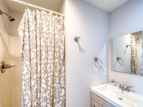 New Listing! Atlantic Dream With Pool - Steps To Beach Home