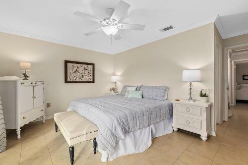 Island Oasis - 3br 2ba - Steps To The Ocean!