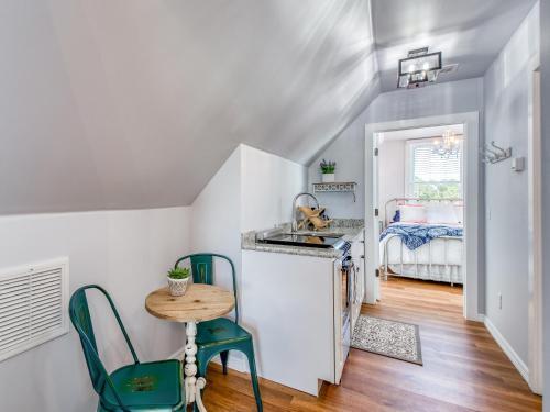 Updated Historic Home With 2 Units & Private Balcony Home