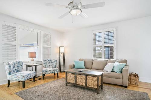 Beach Cottage! 100 Steps To The Sand, Pets Ok, Private Deck!