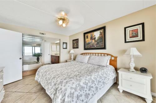 Oceanfront Windjammer Getaway