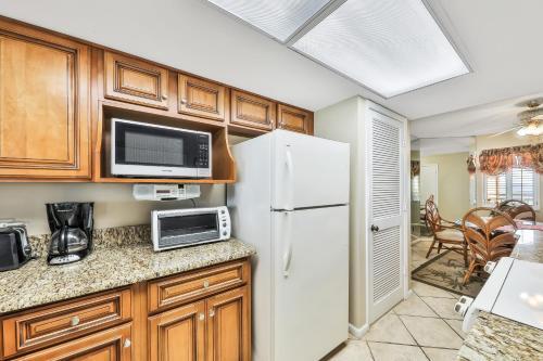 Oceanfront Windjammer Getaway