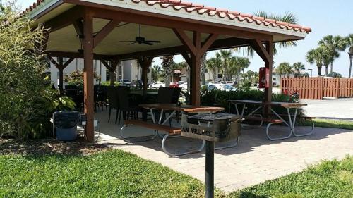 Ocean Village Club L16