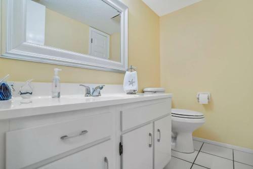 Ocean Views, Heated Pool, Private Patio, Steps To The Beach!