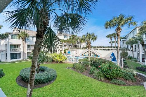 Ocean Views, Heated Pool, Private Patio, Steps To The Beach!