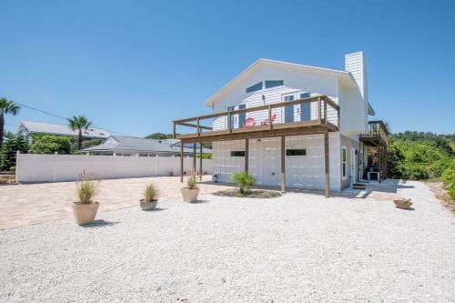 Bright, New Beach House -- 2 Blocks To Beach!