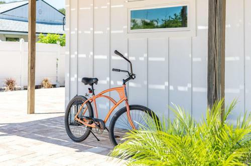 Bright, New Beach House -- 2 Blocks To Beach!