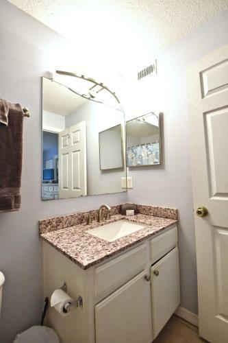 Apartamento Modern And Beachy Second Floor Walk To Beach