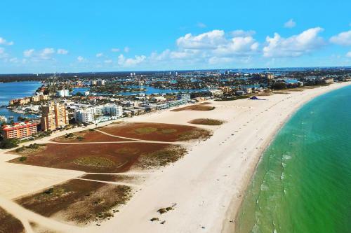 Treasure Sands - Gulf Blvd
