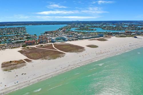 Treasure Sands - Gulf Blvd