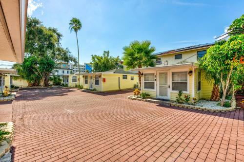 The Cottages At Madeira Beach/octopus